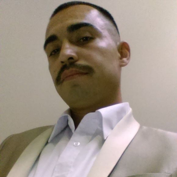 Meet your Posher, Roberto - Picture 1 of 1